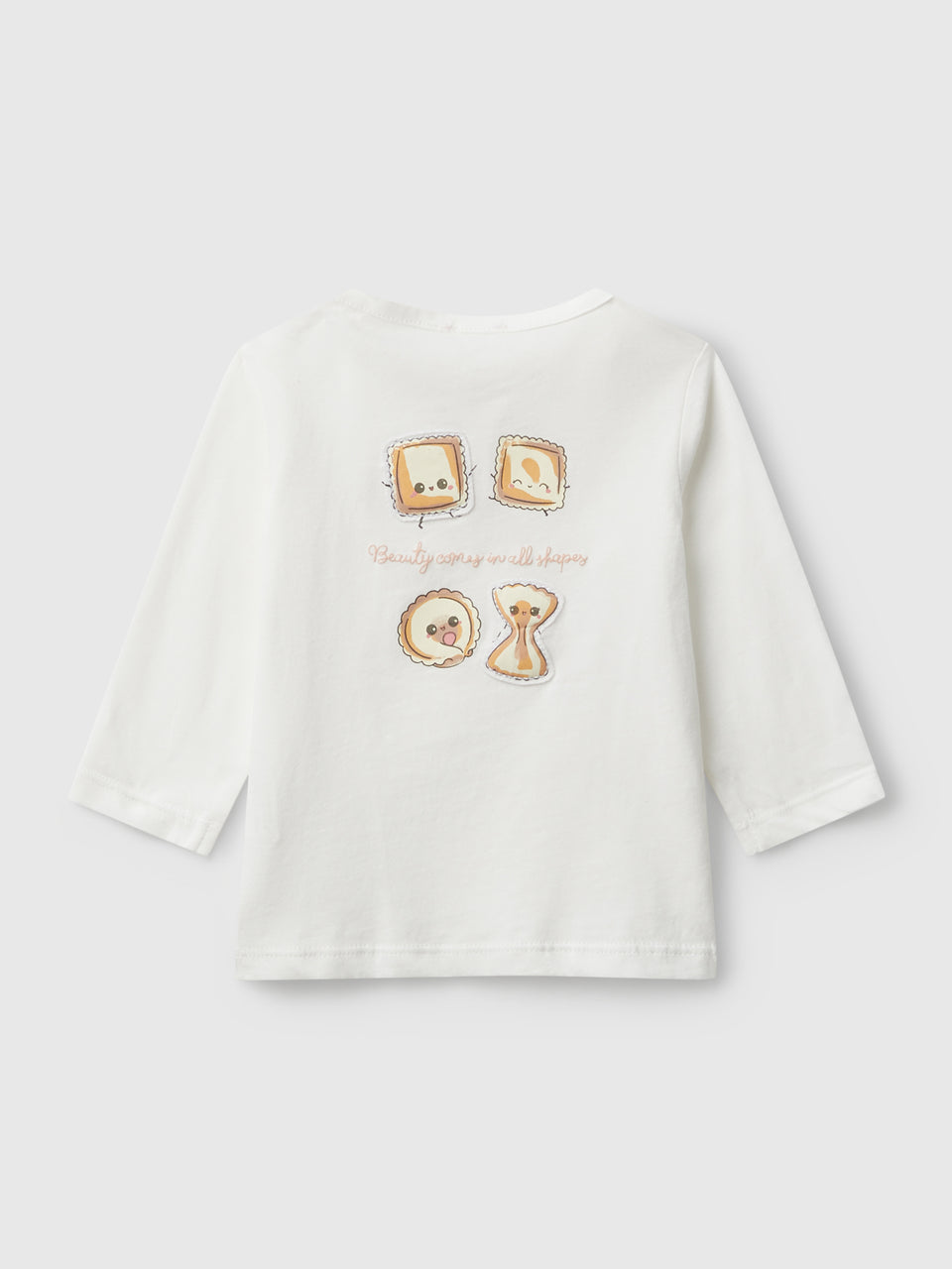 T-shirt com estampa e patch - ucb_image_BS