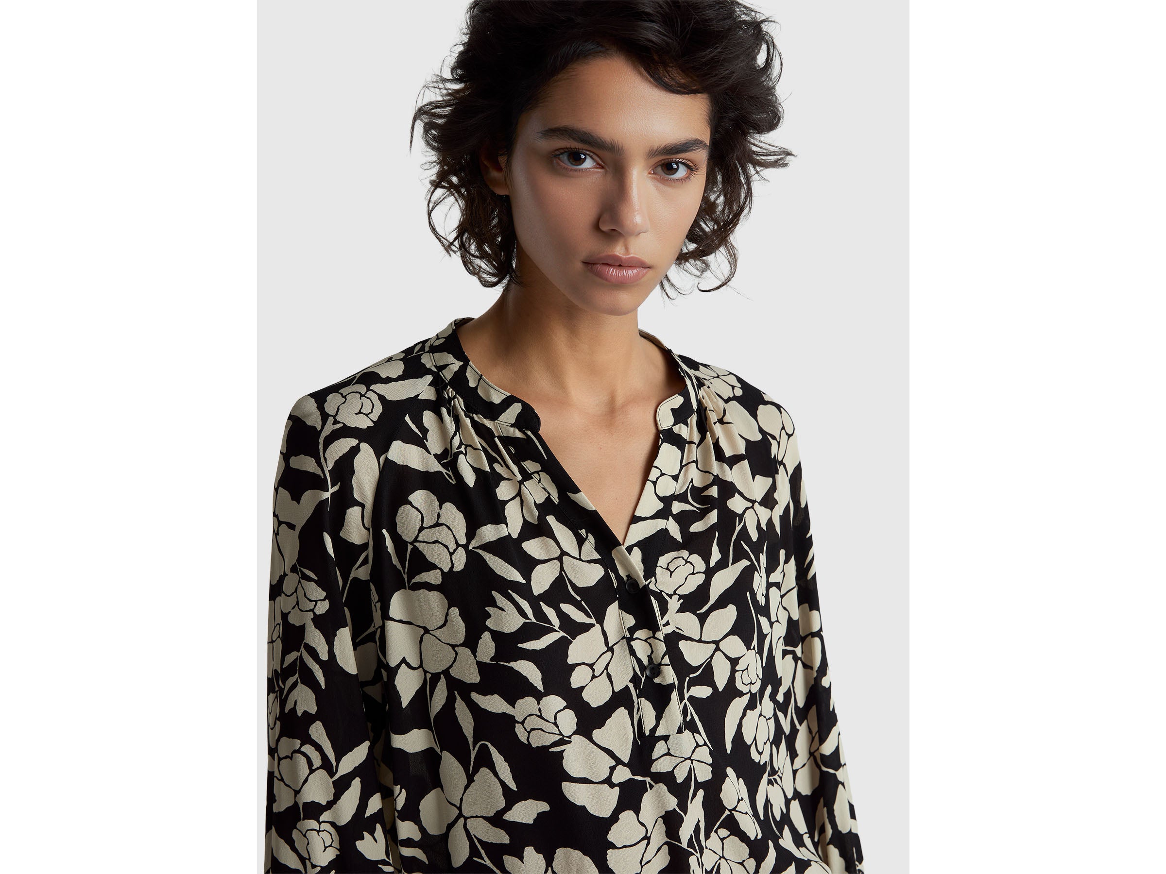 Blusa coreana com estampa floral - ucb_image_FY