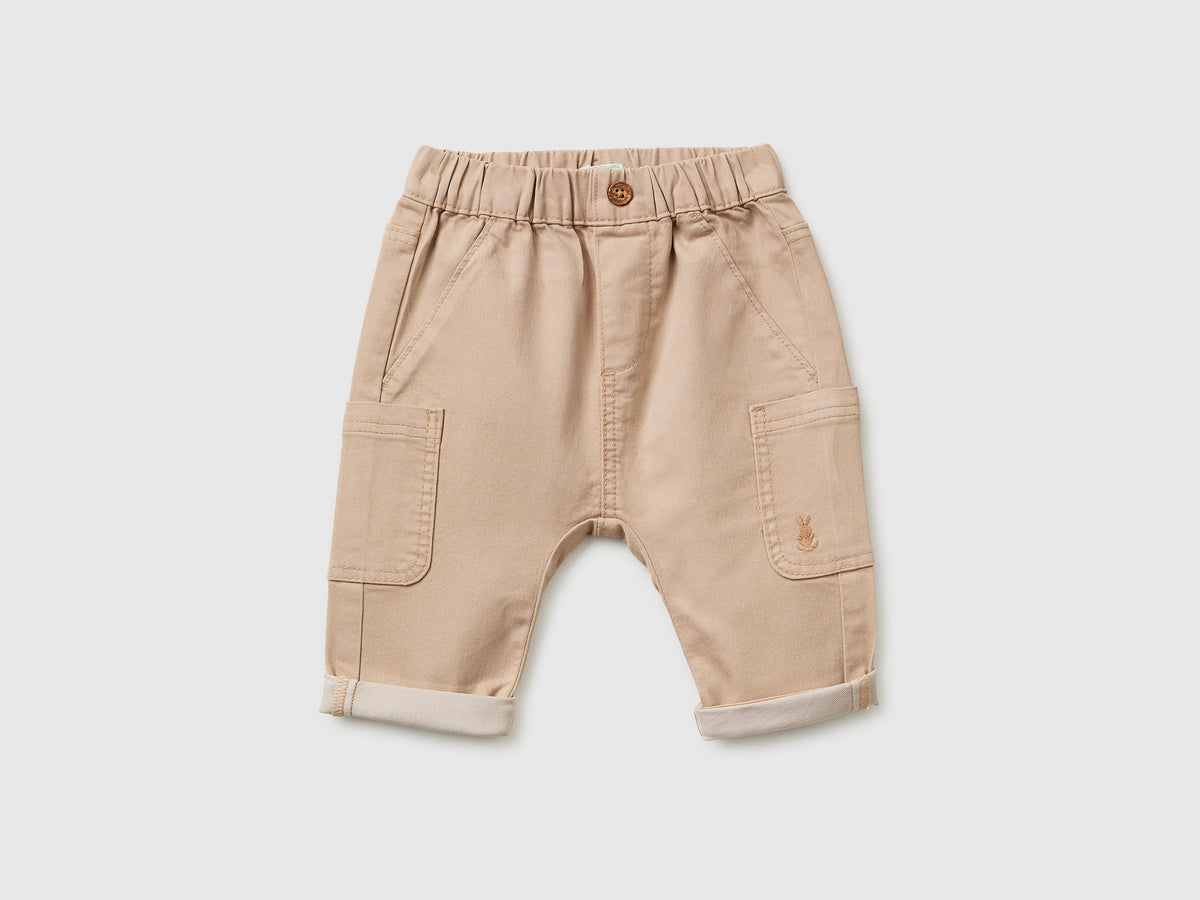 Trousers side pockets