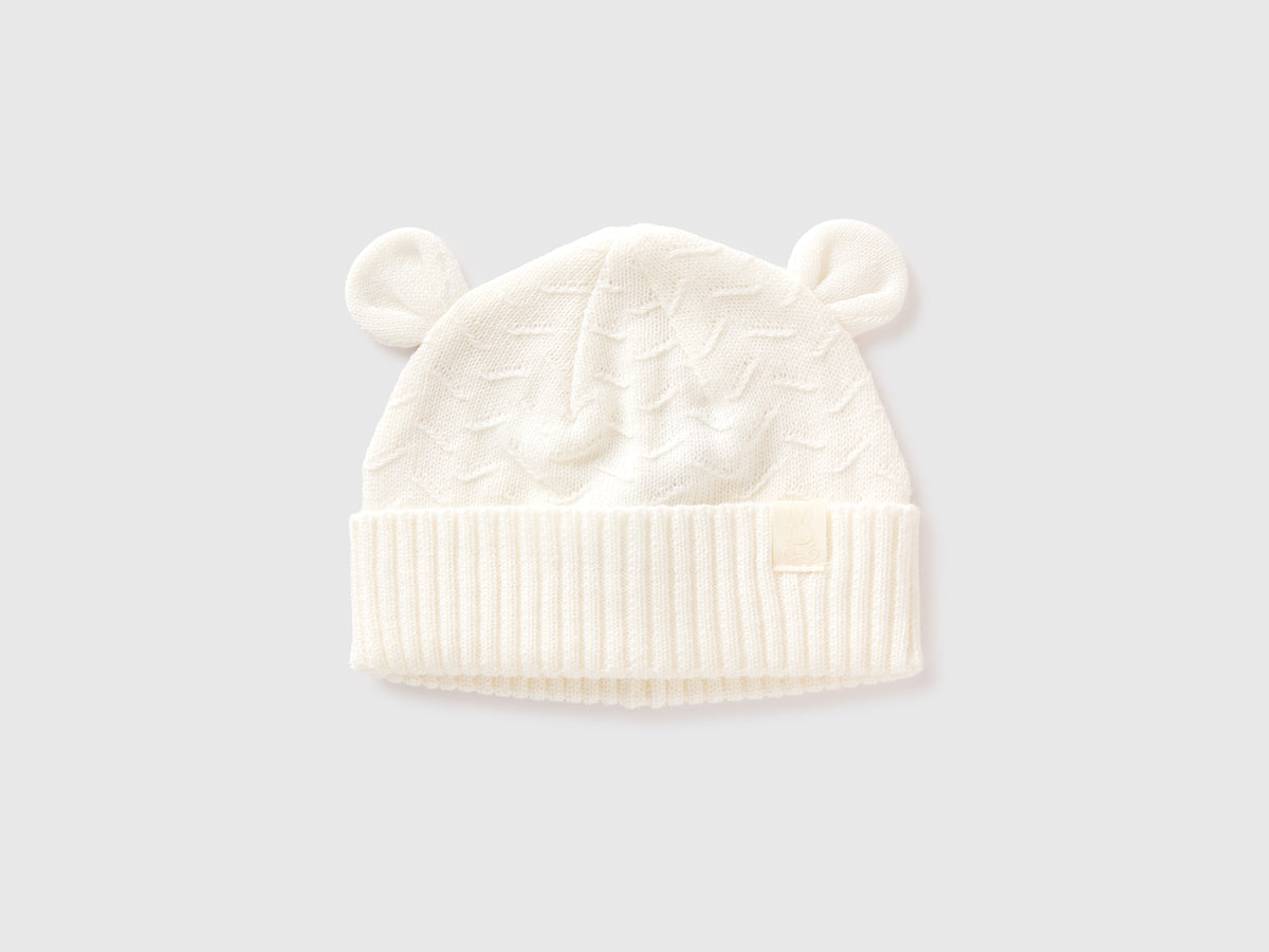 Cap ears