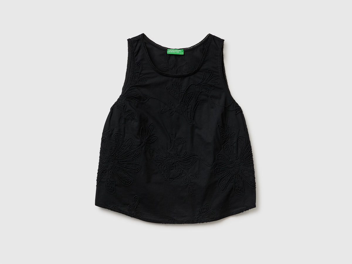 Tank top with floral embroidery