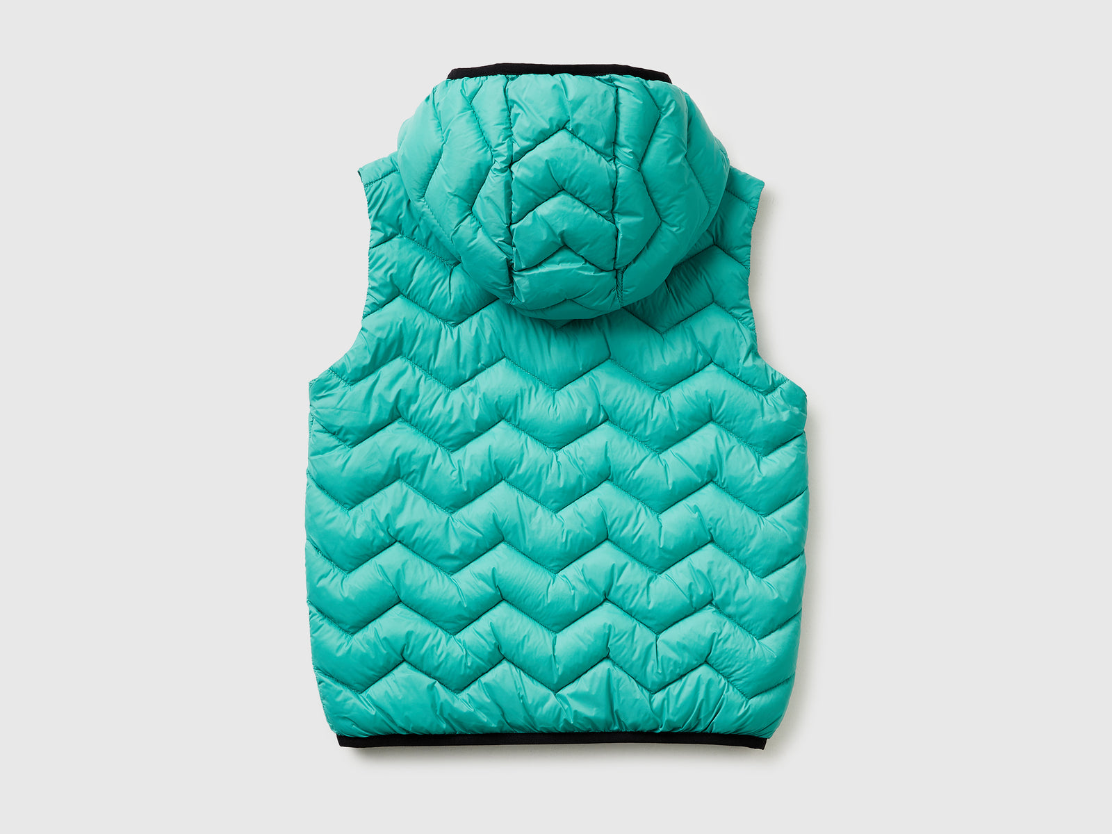 Colete acolchoado com capuz - ucb_image_BS