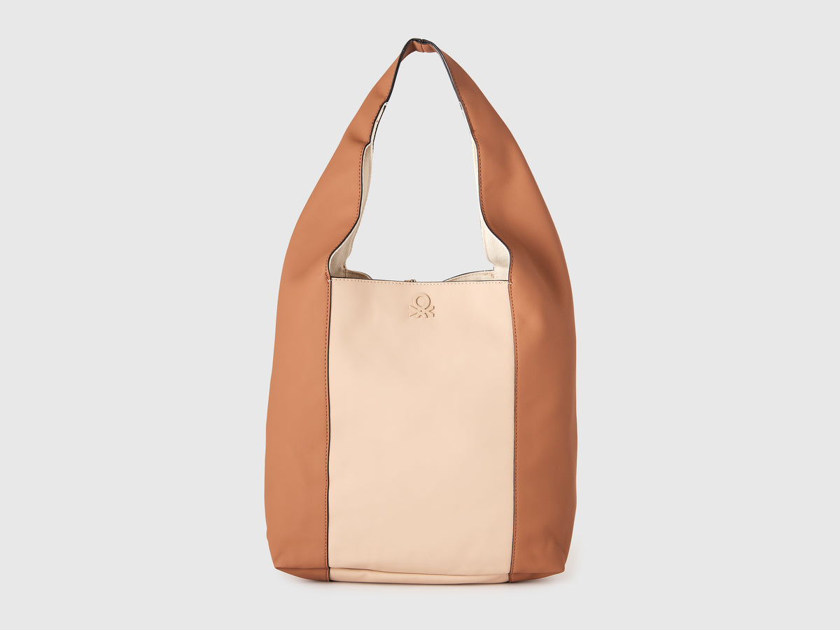 Reversible hobo bag
