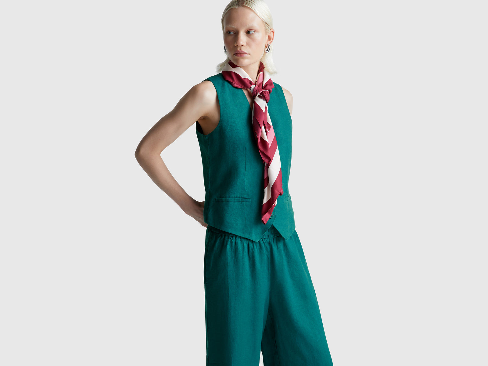 Pure linen vest