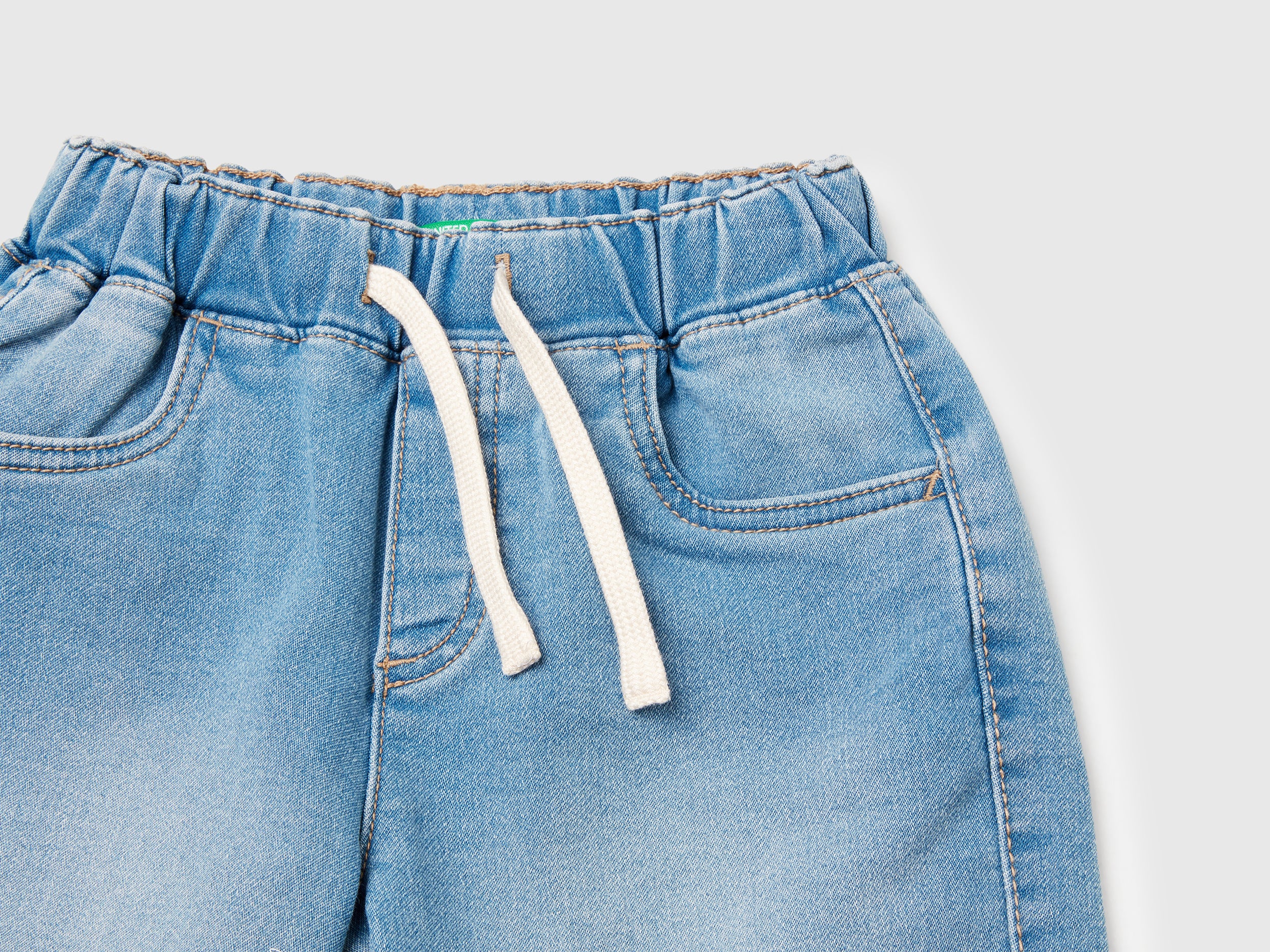 Shorts in denim elasticizzato - ucb_image_DS1