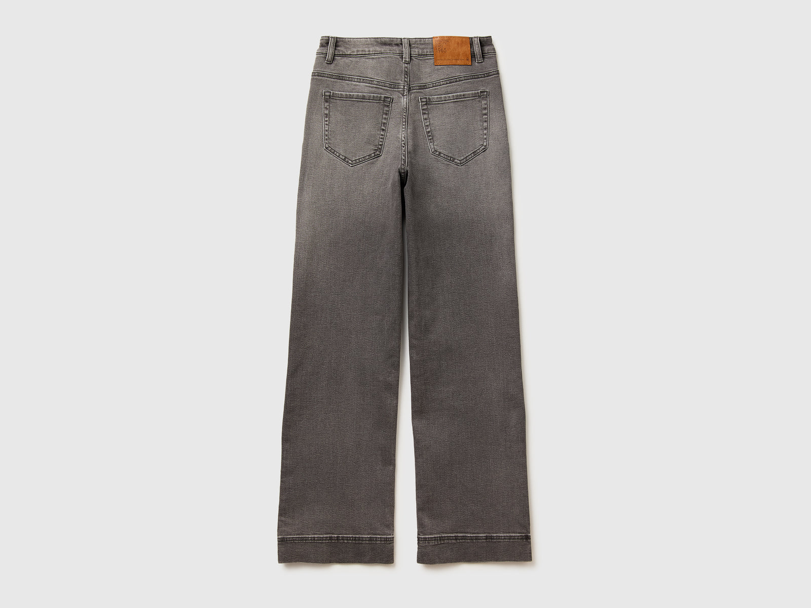 Jeans flare em algodão reciclado - ucb_image_BS
