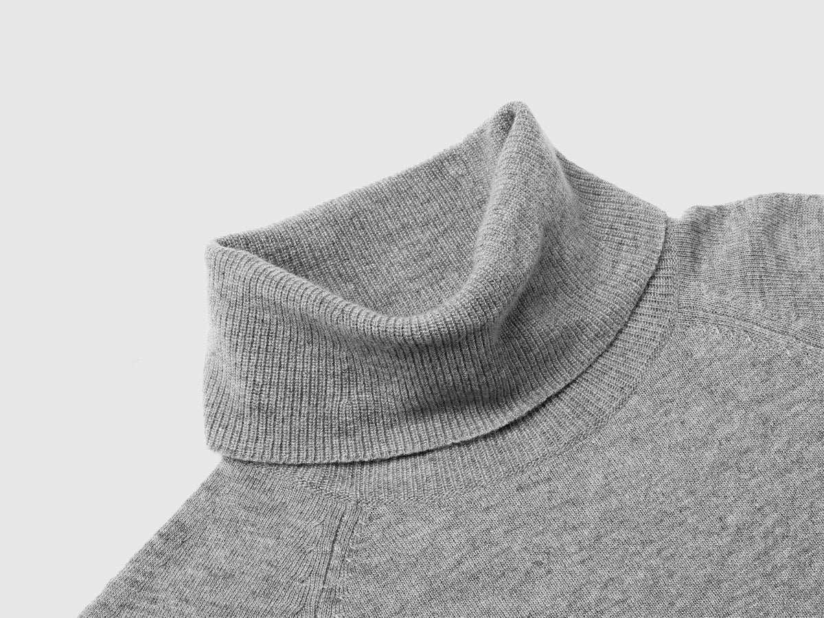Camisola de gola alta cinza mélange em mistura de lã e caxemira. - ucb_image_DS1