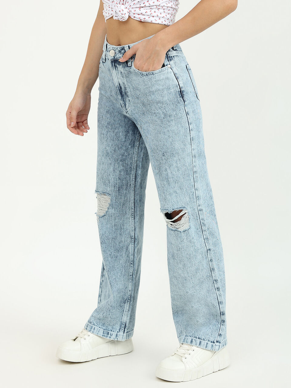 FLARED DENIM WITH DAMAGING image number null