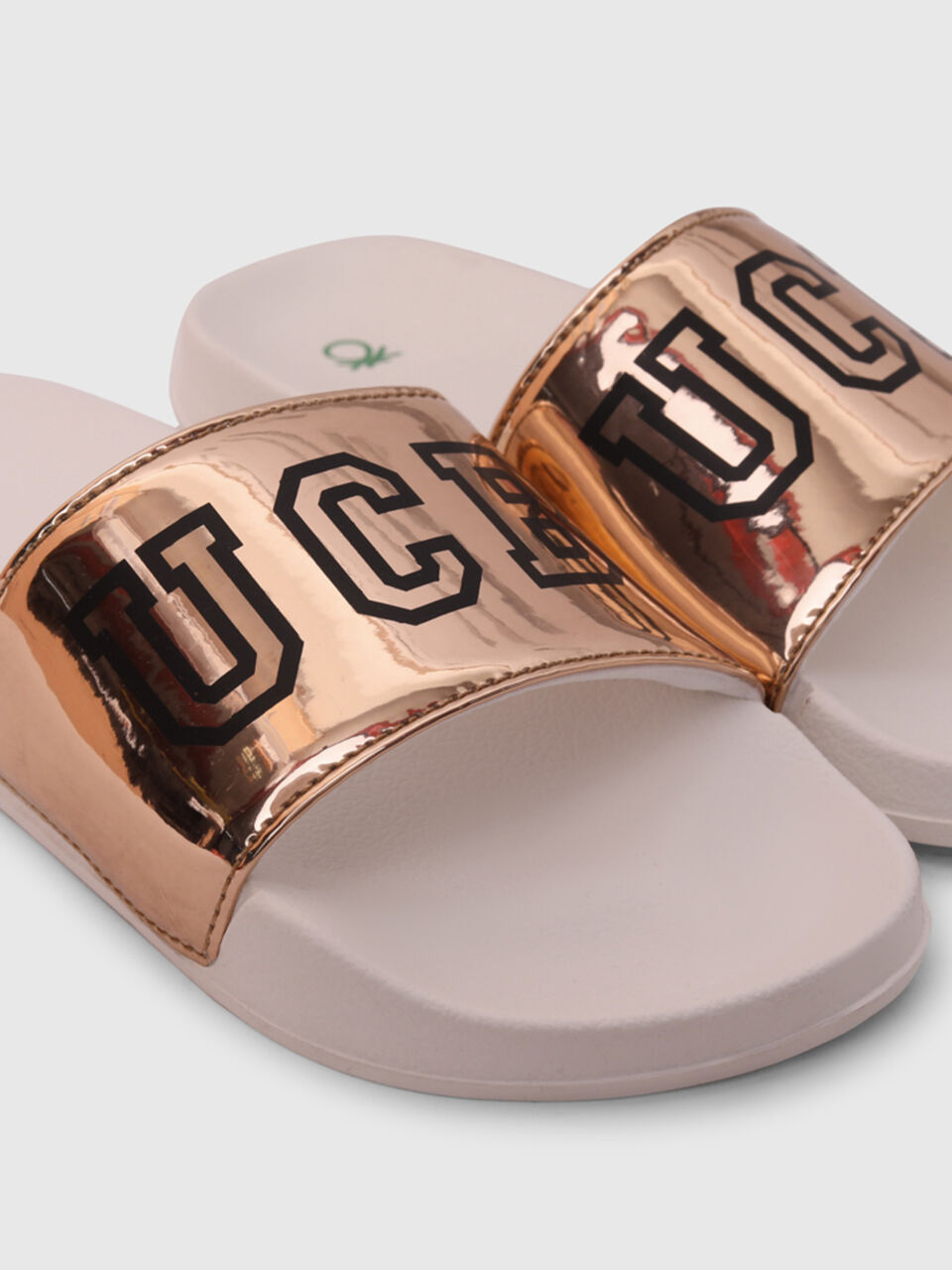 Slippers With Print image number null