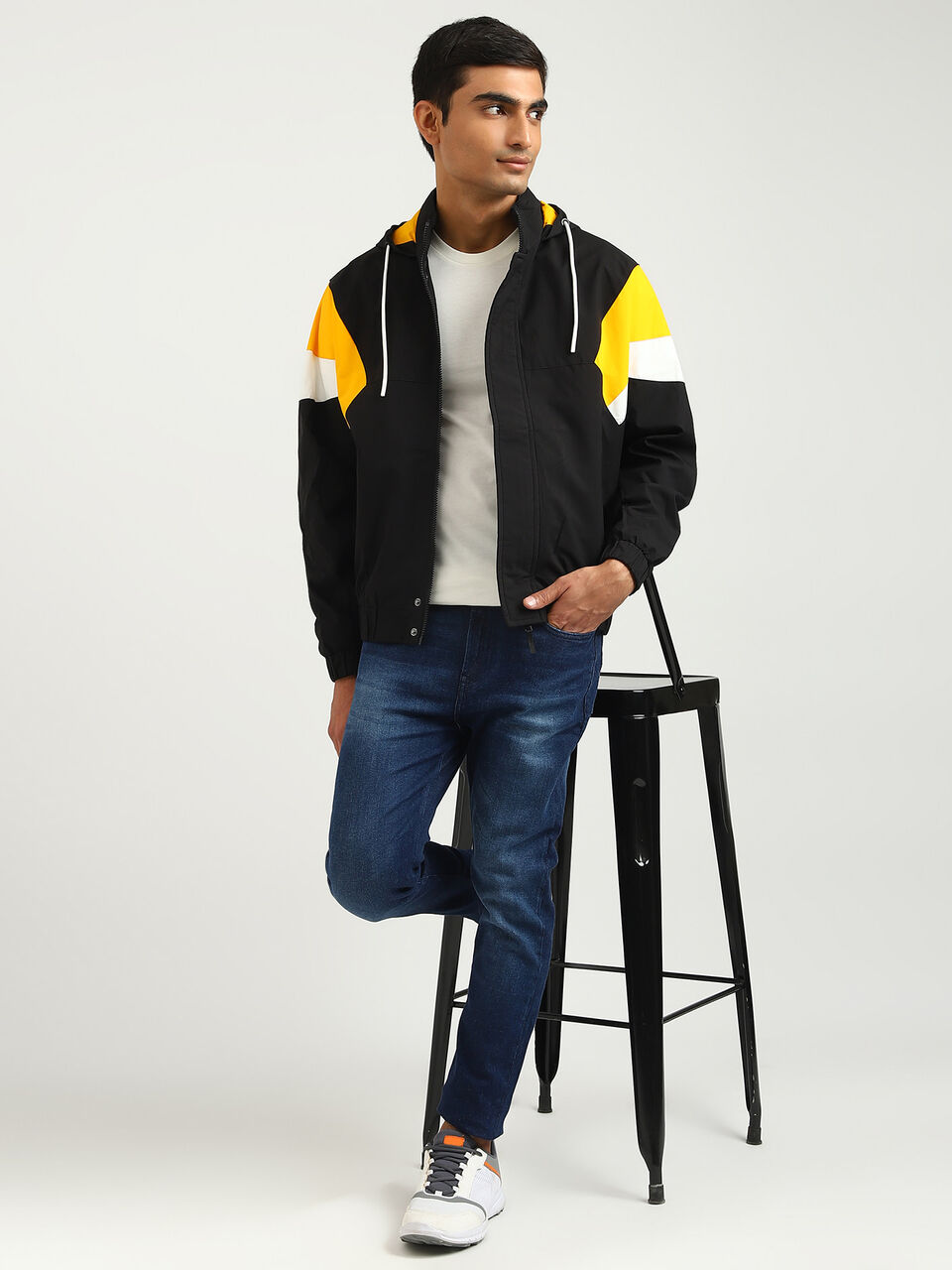 RAGLAN SLEEVE COLOR BLOCK JACKET image number null