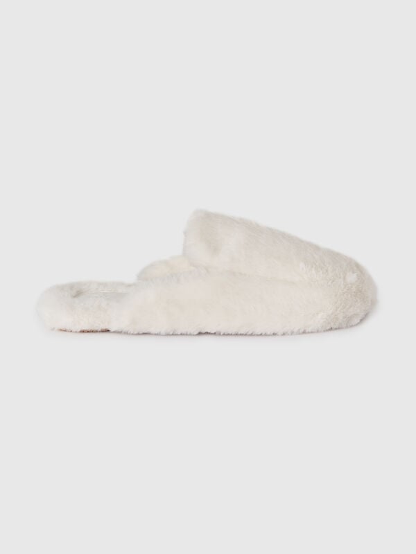 Slippers in synthetic fur Women