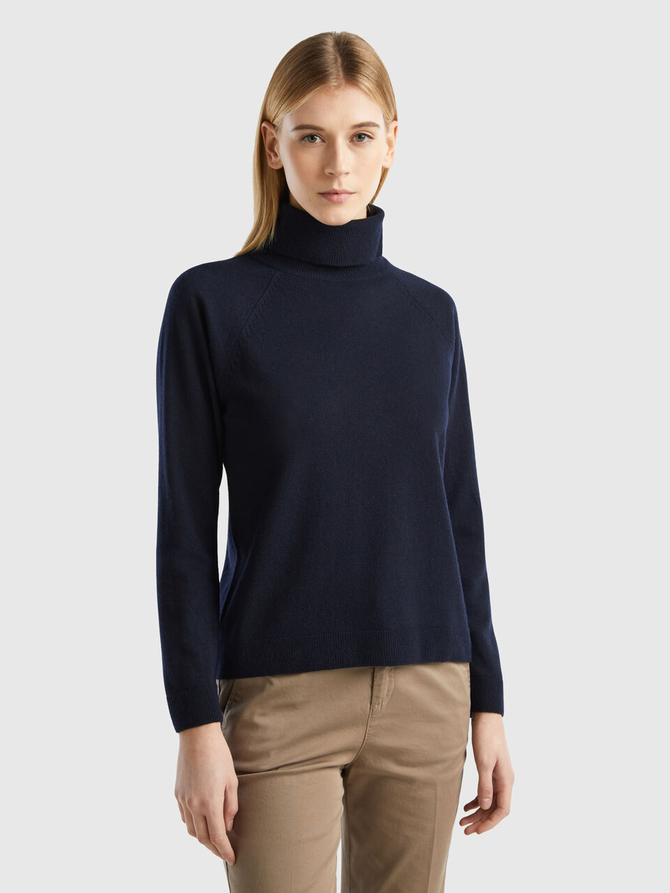 Dark blue turtleneck sweater in cashmere and wool blend - Dark Blue ...
