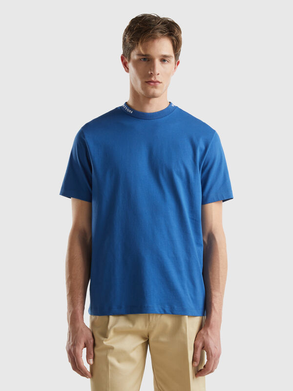 Blue t-shirt with embroidery on the neck Men