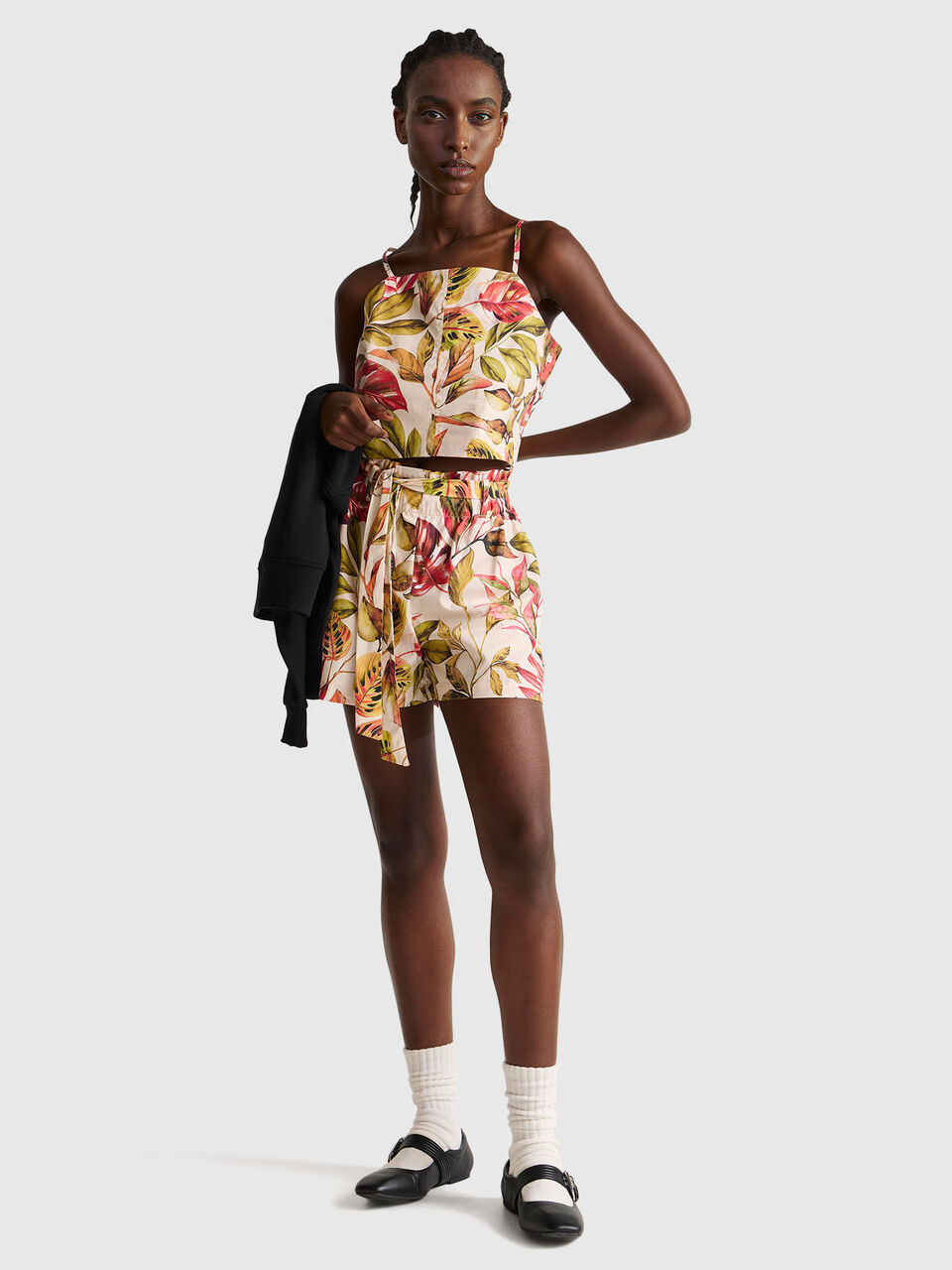 TOP Women image number null