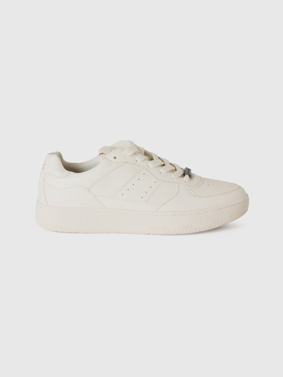 Ucb sale sneakers online