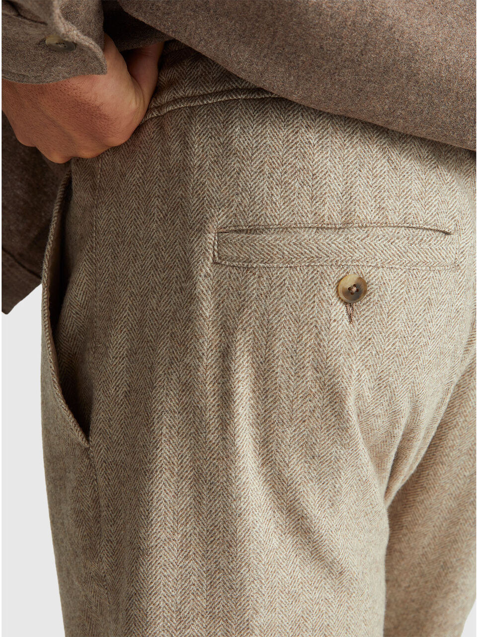 TROUSERS Men image number null